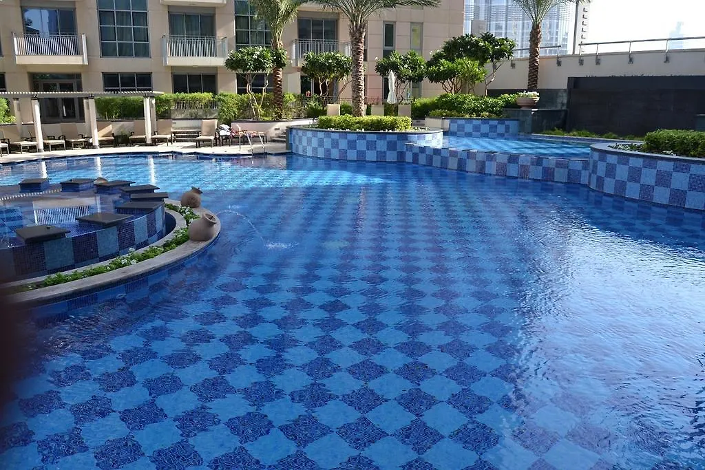 Icon Casa Living - Standpoint - Downtown 0*, Dubai